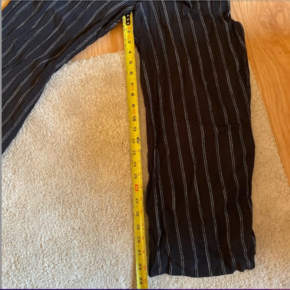 Aritzia Wilfred Faun Flowy Ankle Pants - Picture 10 of 10